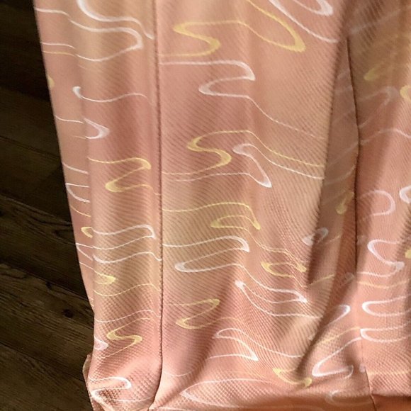 Vintage Japanese Kimono~ Chirimen Silk~ Floral Pattern ~Bust 48 / Length 60 in - Picture 10 of 12